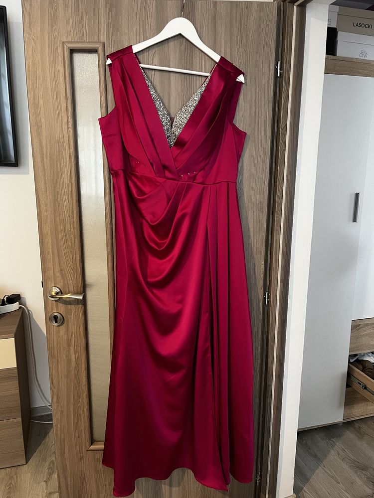 Rochie de nasa fucsia