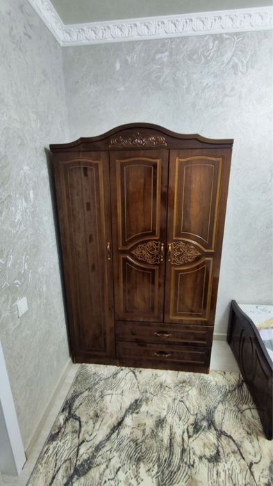 Спальний горнитур кровать шифонер