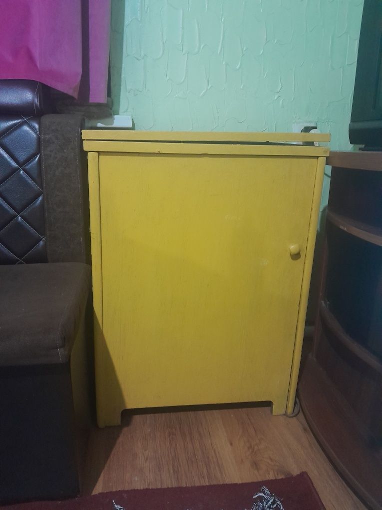 продается тумба для швейных машин 3тыс