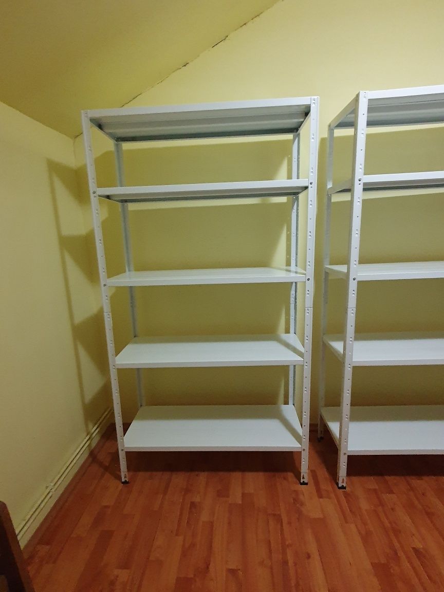 De vanzare rafturi din metal