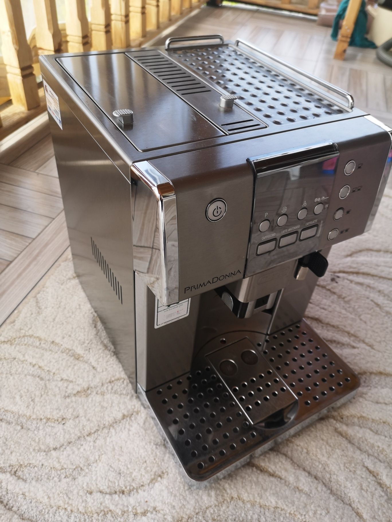 Кафемашина Delonghi PrimaDonna ЕSAM 6600