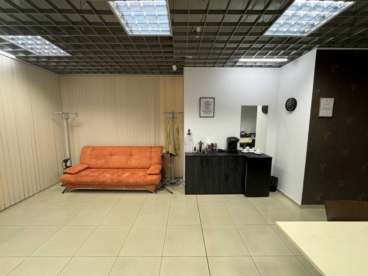 Продава се Офис в Пловдив, Център - 87 кв.м за 725 €/кв.м - Снимка #2