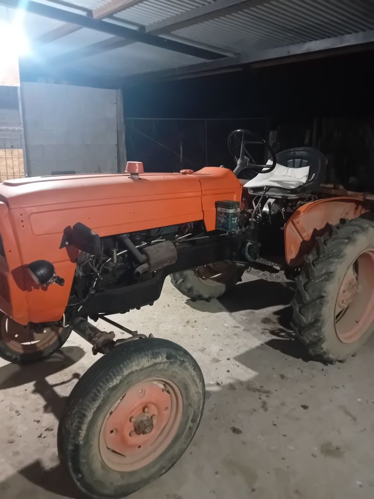 Tractor fiat 215