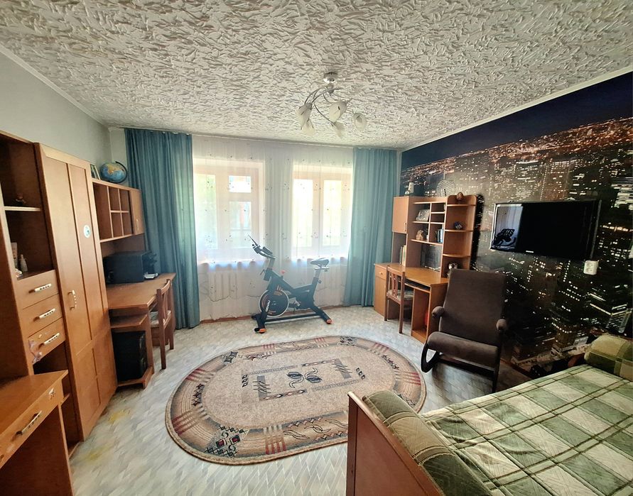 Продаю 3х комнатную квартиру 2х этажную