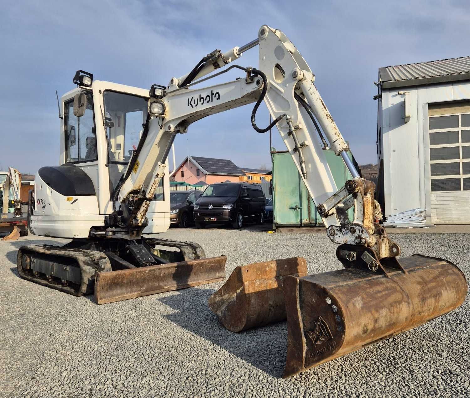 Miniexcavator Kubota KX71-3, 2.8 tone