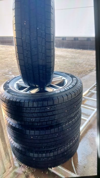 Шина зимняя 235/65/17