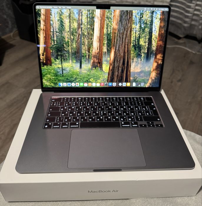 Продам ноутбук Apple MacBook Air 15.3 M2/8Gb/SSD256/ Space Grey