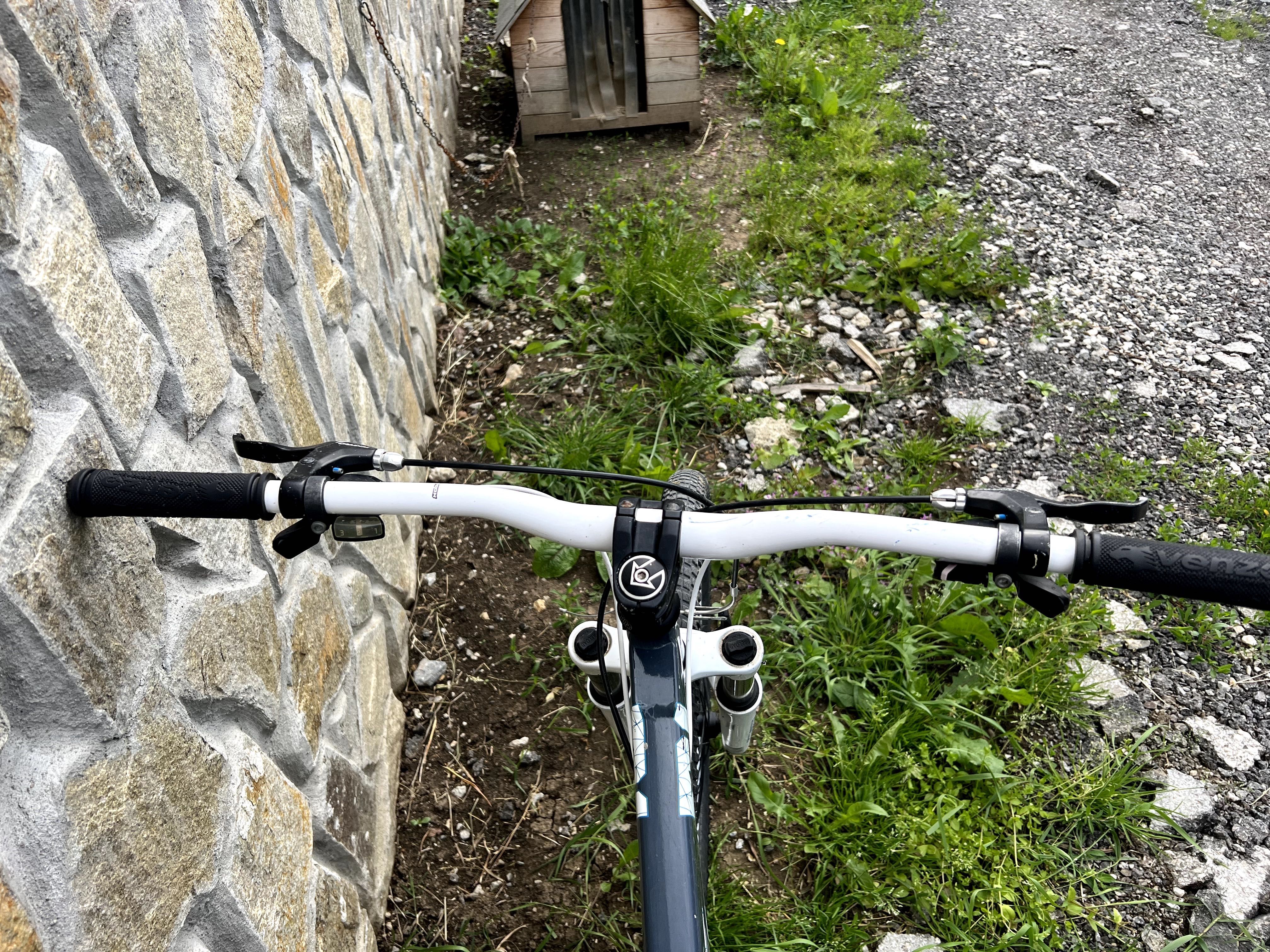 Продавам Drag C1 Dirtjump –  14.5" рамка, 3x8 скорости Shimano
