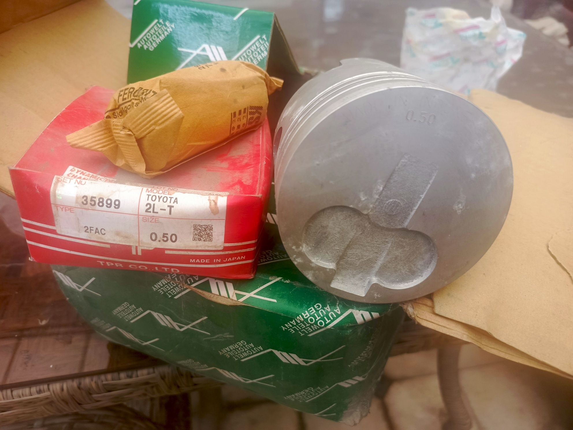 Поршень кольца,тоета 2 L 0.5,