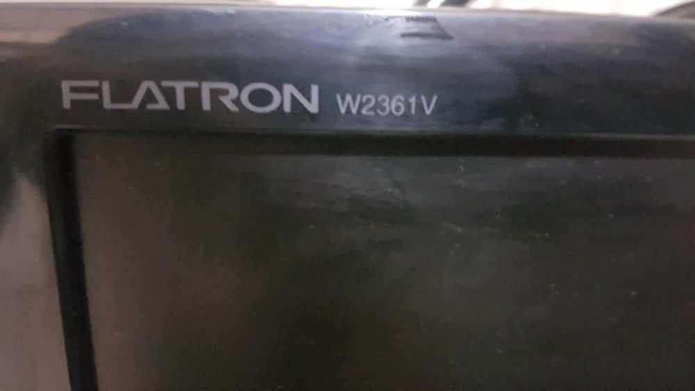 Продавам 3 броя 23" монитори: LG 2361V (2бр.) и Samsung 2343NW 1бр.