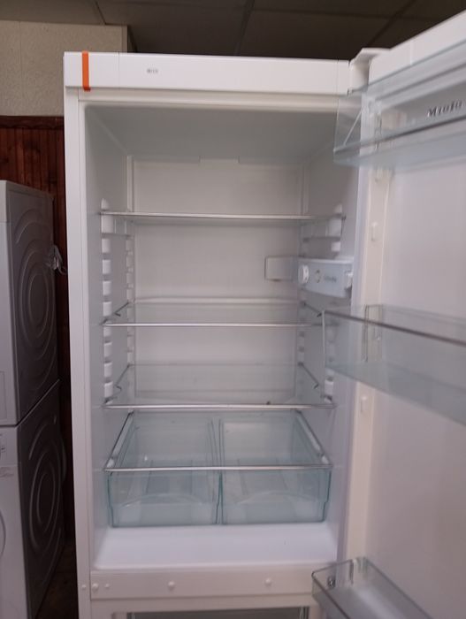 Комбиниран хладилник с фризер Миеле Miele с 2 години гаранция!