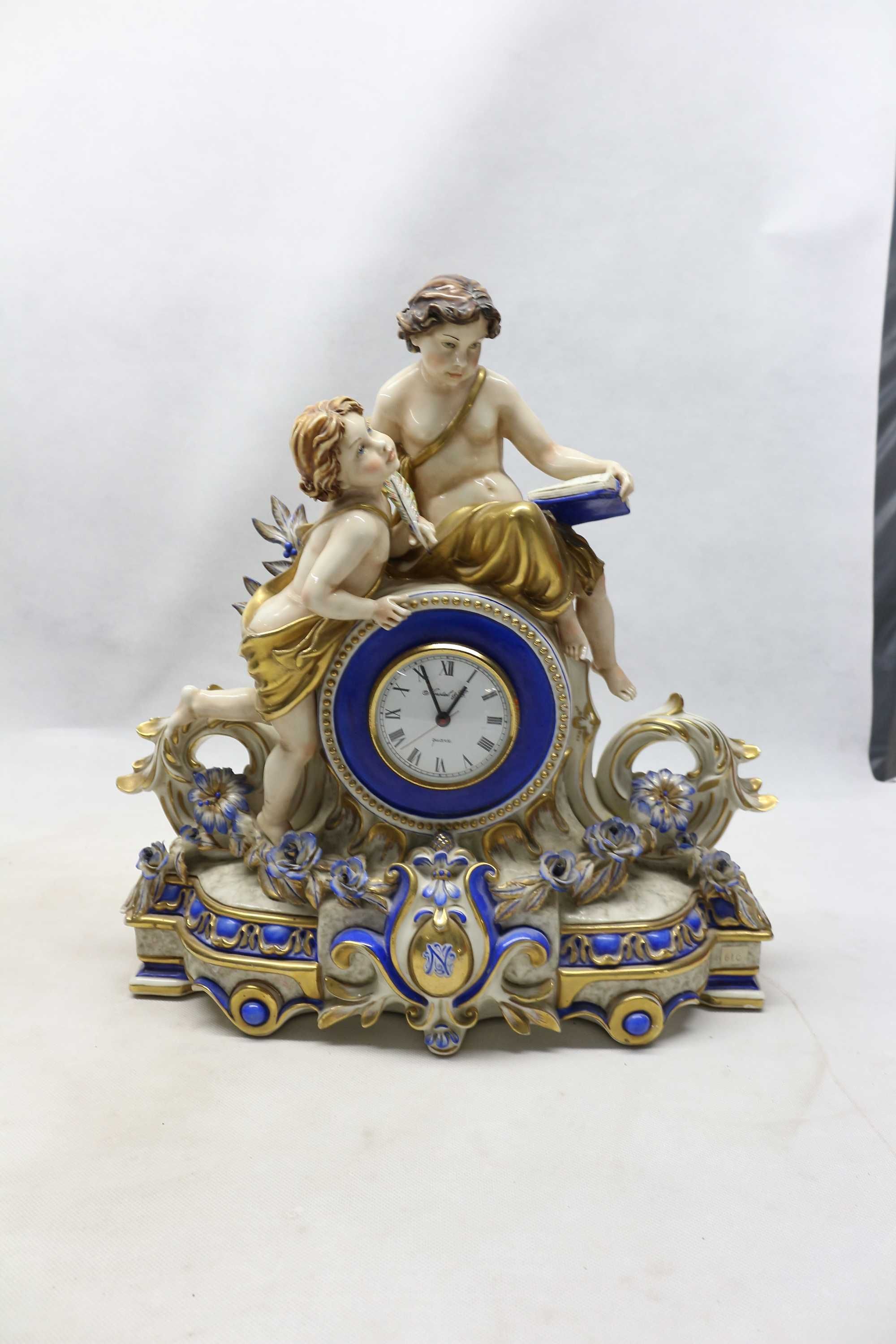 Фарфоровые Часы с Ангелами Capodimonte Италия