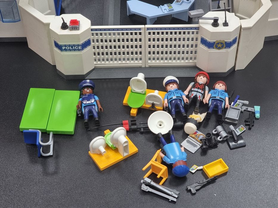 Playmobil City Action 6919 - Sediu De Politie Cu Inchisoare 6919