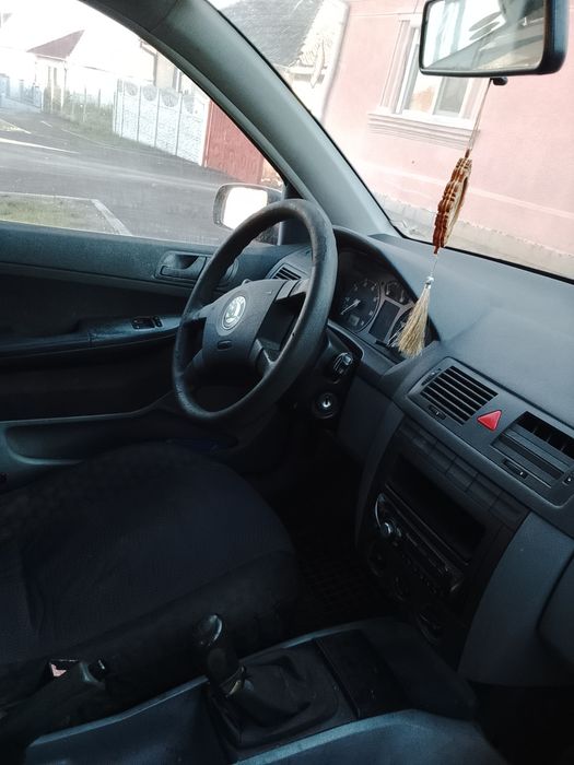 Mașină Skoda Fabia 2004