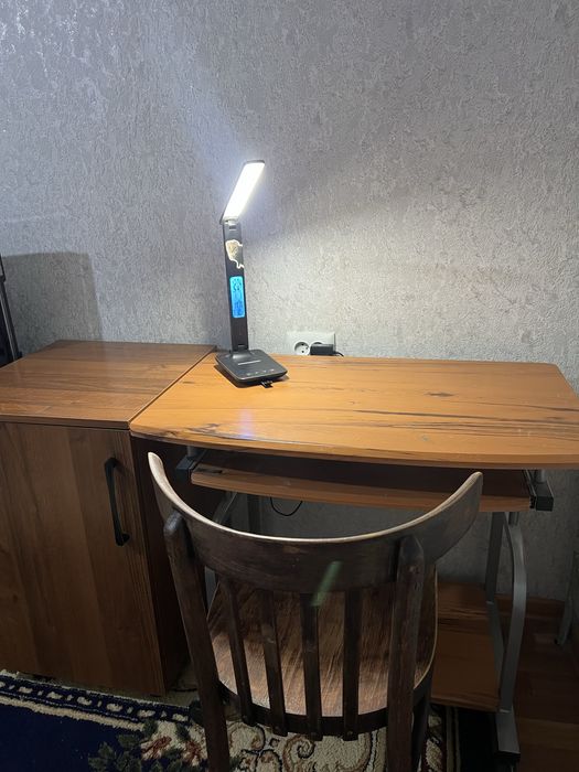 Письменый стол 9500тг.