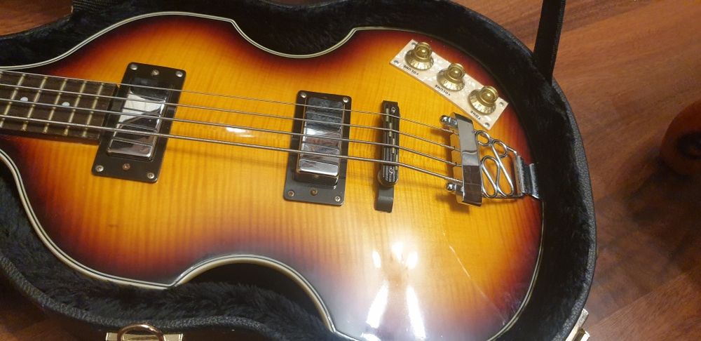 Chitara bass  Violin 4 String  Beatle Bass