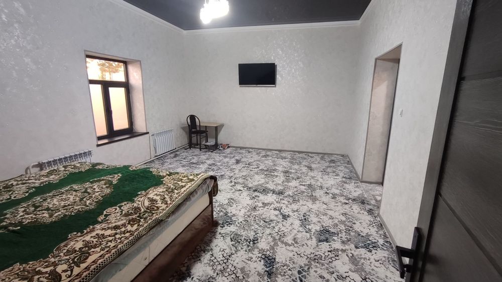 Uy sotiladi 7 sotix uydagi hamma narsa qoladi