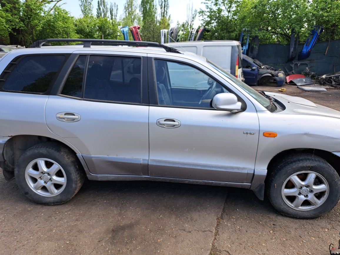 Dezmembrez Hyundai Santa Fe 2.0 D 2002