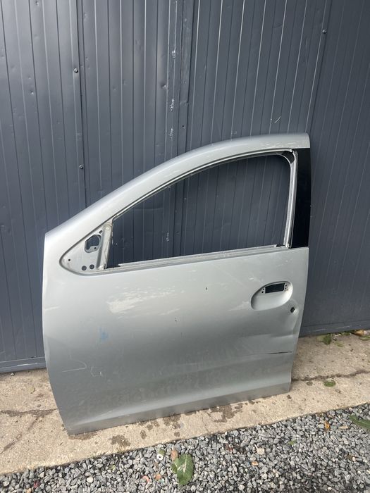 Usa stanga fata dacia logan 2