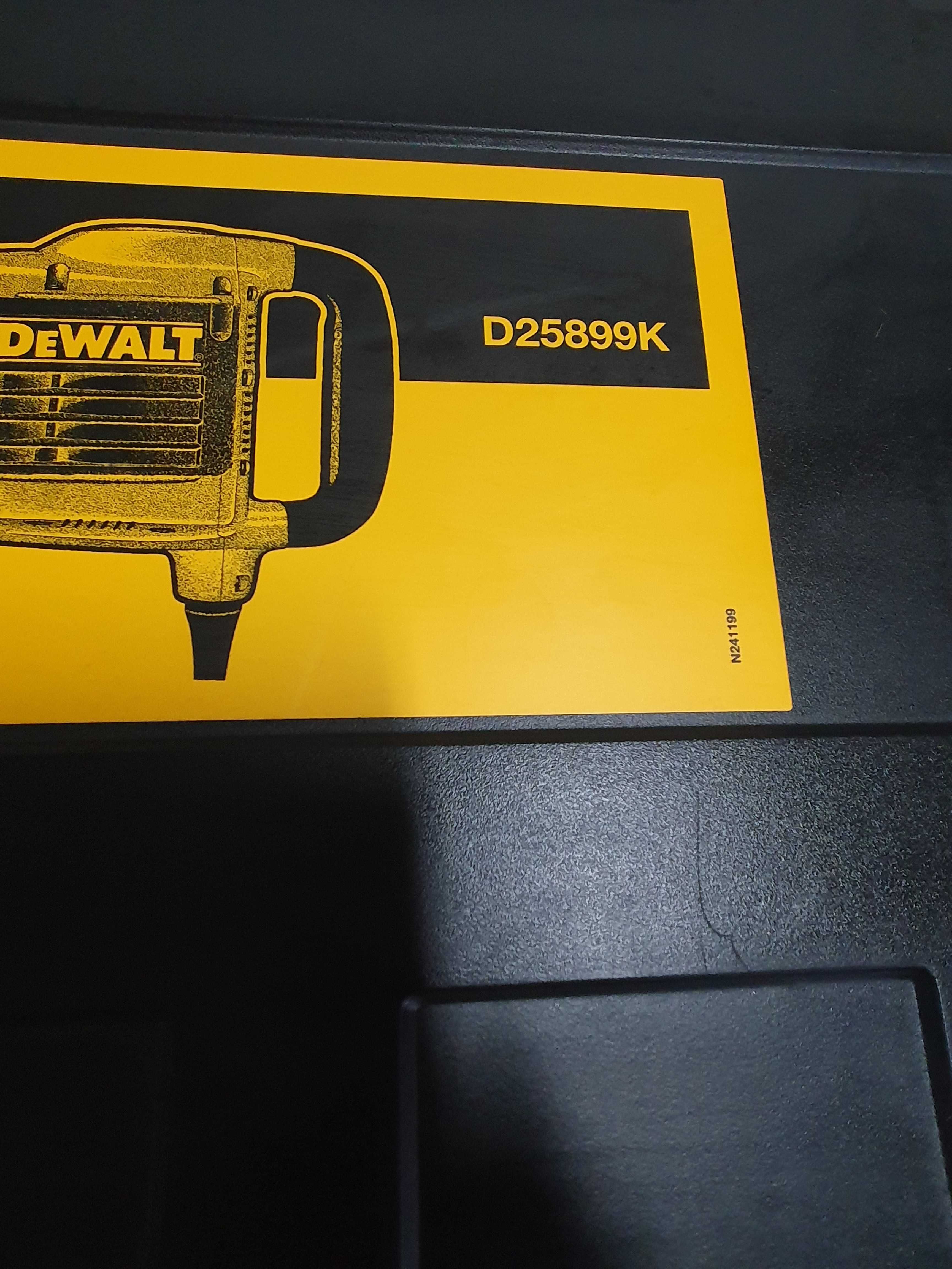 DeWalt D25899K ciocan demolator