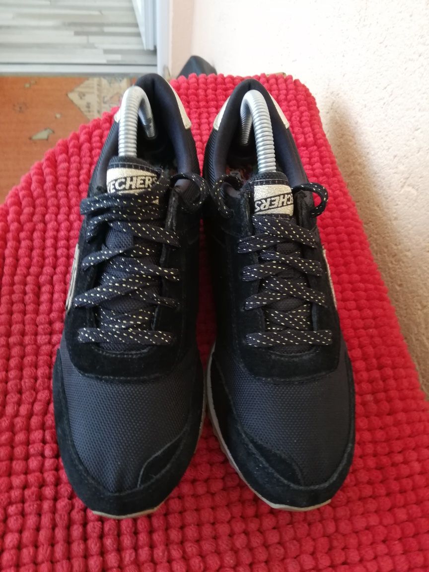 Adidași Skechers nr 38 dama