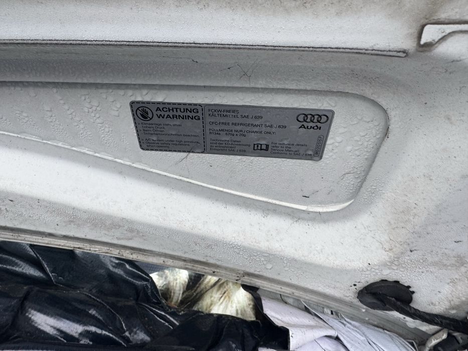 Преден капак Audi A4 b8 / ауди а4 б8