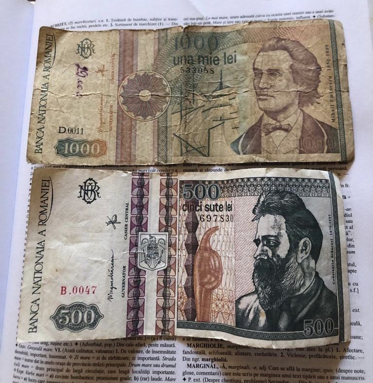 Vând bancnote vechi romanesti de 1000 lei si 500 lei !
