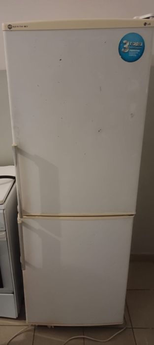 Холодильник продам срочно