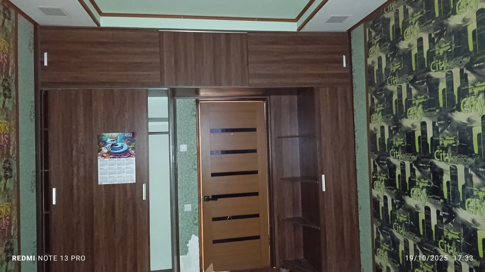 Срочно продаю Шифанер строинний 3.20 метр идеалний состая