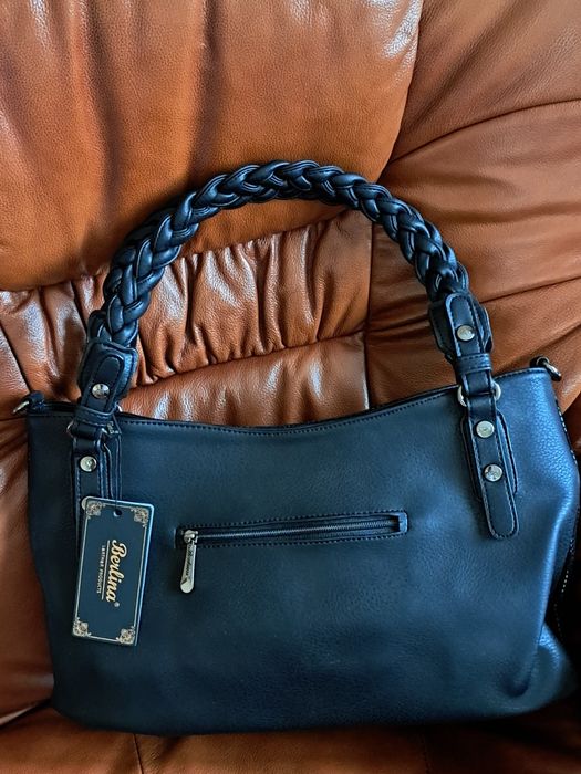 Дамски чанти Berlina и Stradivarius