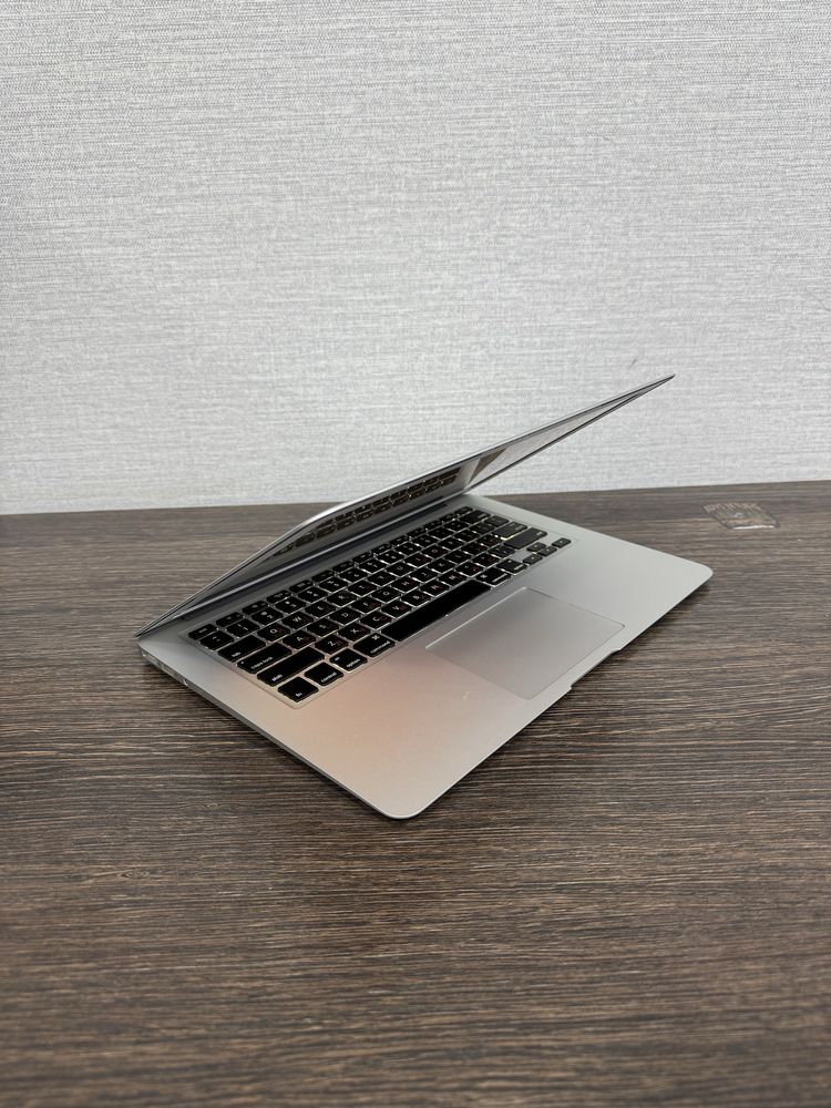 Продам Macbook Air intel Core i5 в Отличном Сомтоянии По Супер Цене!