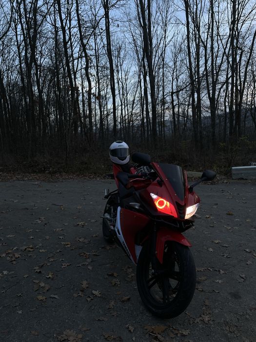 Vând yamaha yzf r125