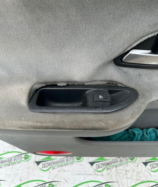 Usa / Portiera spate stanga Renault Laguna a 2-a generatie