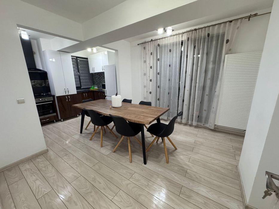 Inchiriez apartament in regim hotelier