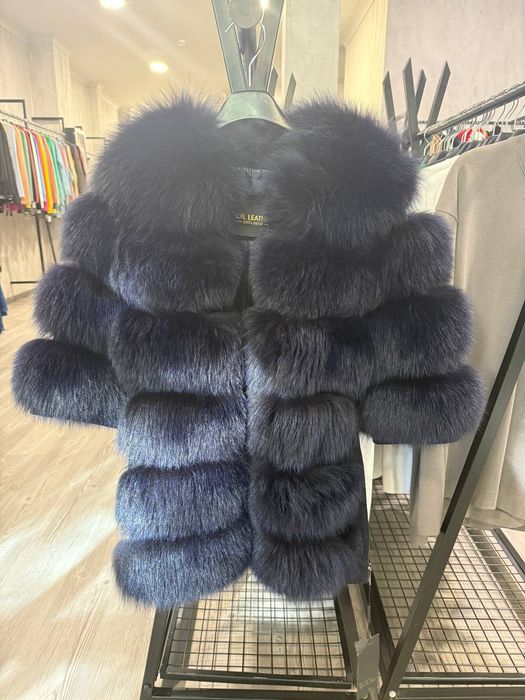 Луксозно палто от естествена лисица – стил и топлина в едно!