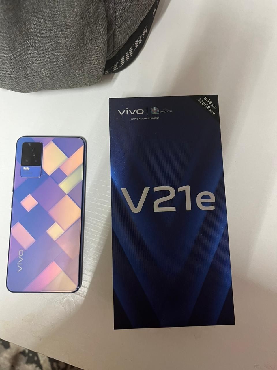 Продам телефон Vivo 21 e