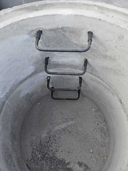 Treapta metalica de acces prefabricate beton-camine-bazine