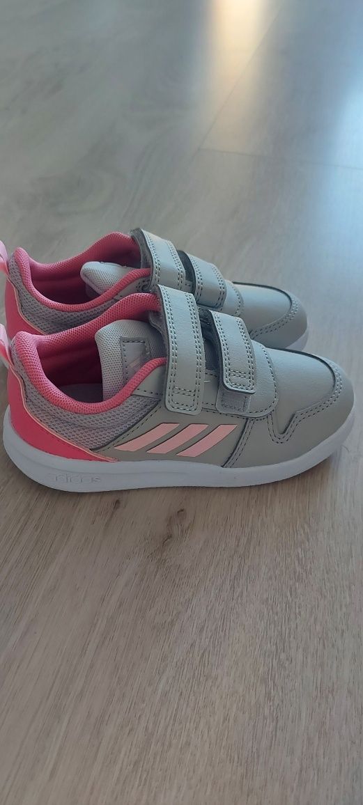 Нови Adidas N25 - 55 лв.