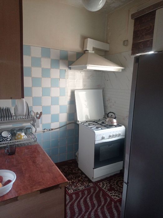 Чиланзар 11.  Срочно 3 х комнатная. Продажа !