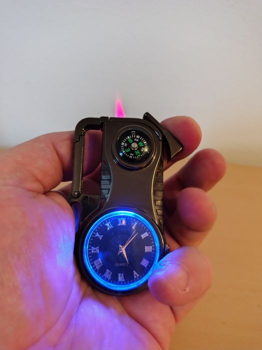 Bricheta metalica anti vânt , ceas , busola