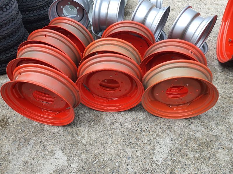 jante R20 de tractor Romanesc pe fata u650 pe cauciucuri directie WYZO