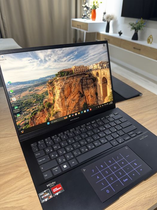 ASUS Zenbook 14 UM3402YA