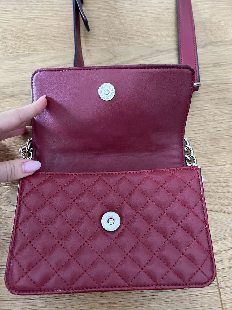 Чанта Guess