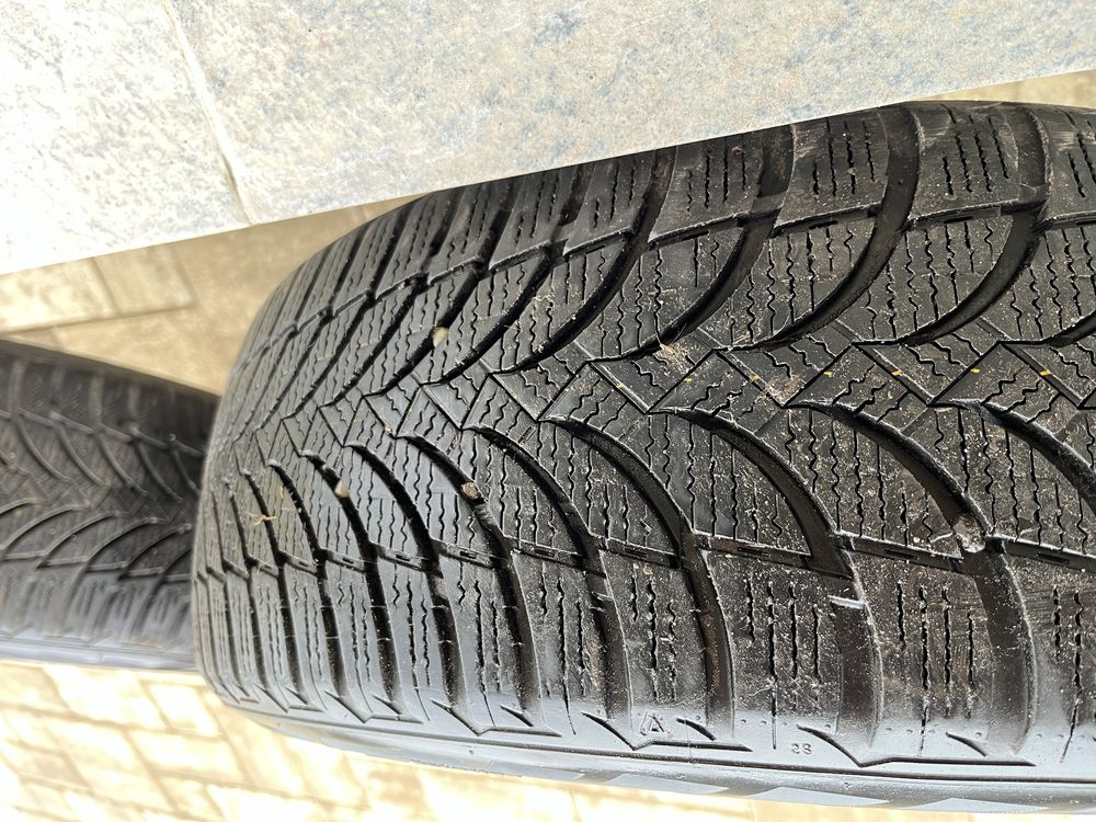 Anvelope 205/60 R16