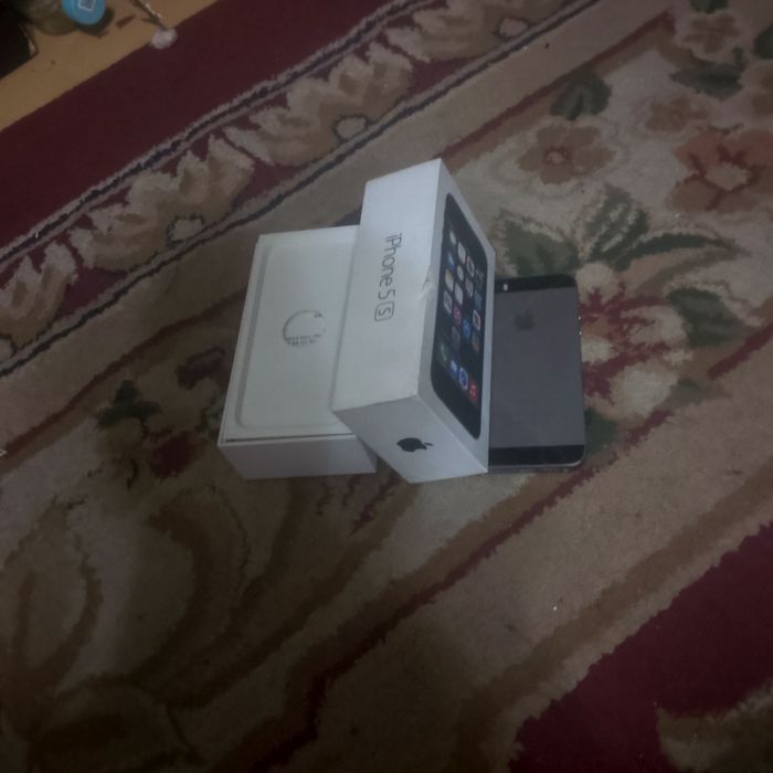 iPhone 5S yangi batareya Xam almashmagan xatto