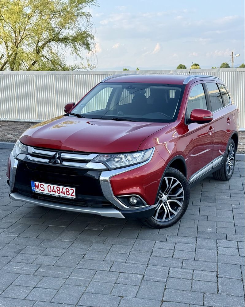 Mitsubishi Outlander 7 locuri 4WD