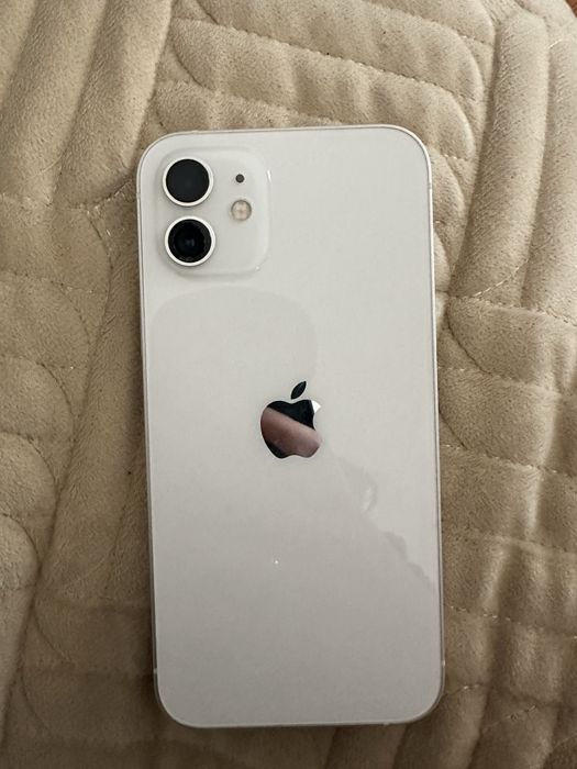 Айфон 12, память 128 гб