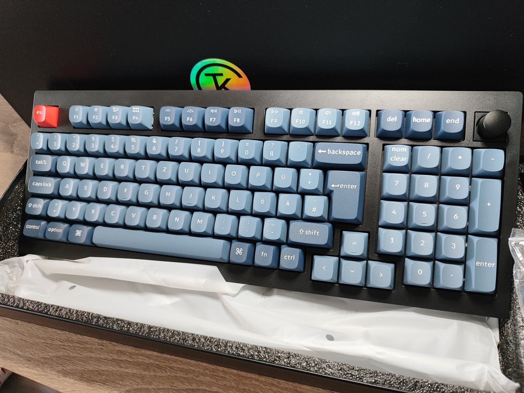 ПРОМО ! Keychron V5 MAX Bluetooth Геймърска безжична клавиатура !