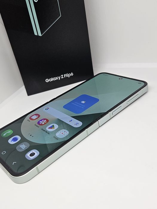 Samsung Galaxy Z Flip6 512Gb/12Ram Гаранция