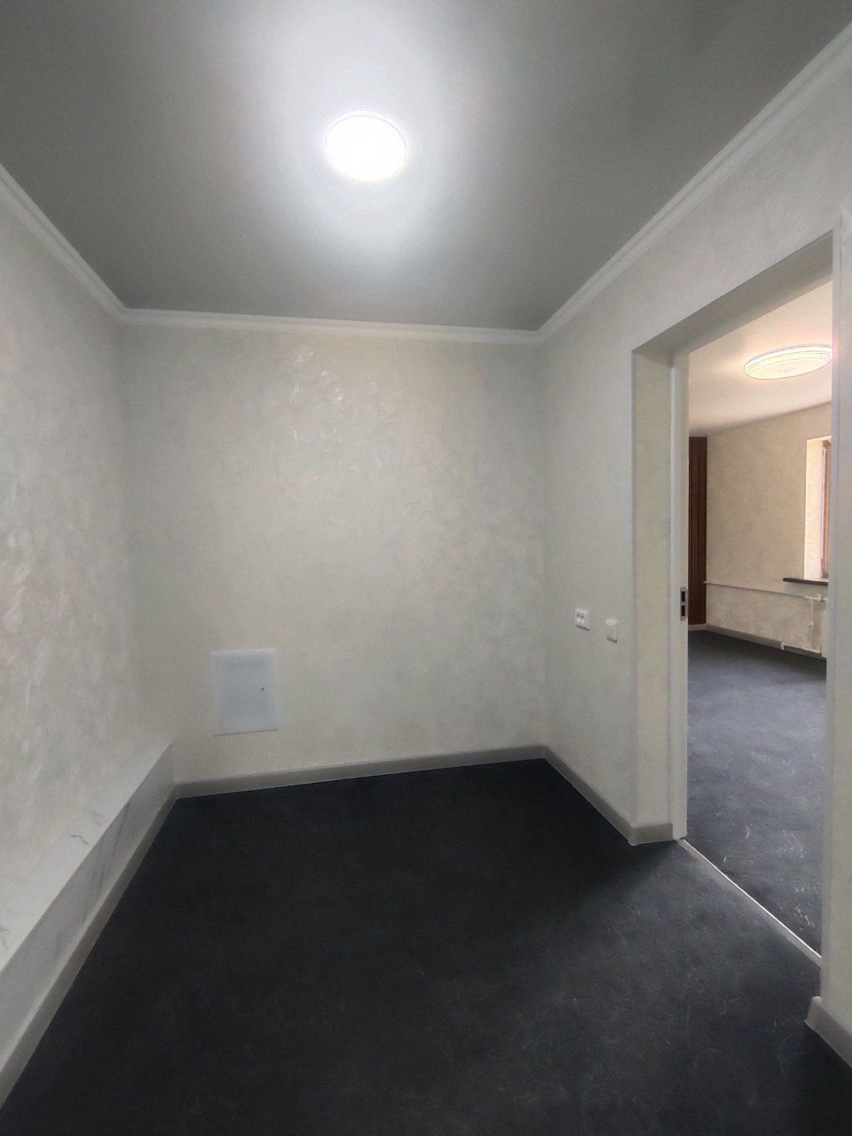 Продам срочно 1ком пер в 2х ком квартиру рядом с метро М.Горького